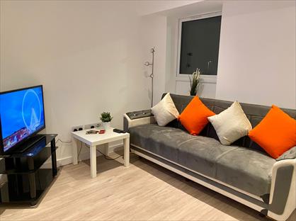 1 Bed Flat, Bellfield Road, HP13