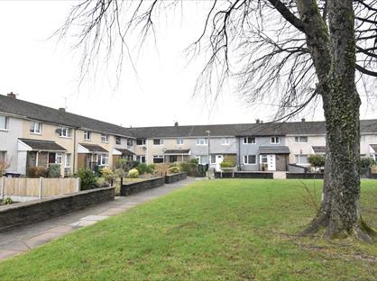 4 Bed Terraced House, Holly Lodge Green, NP44
