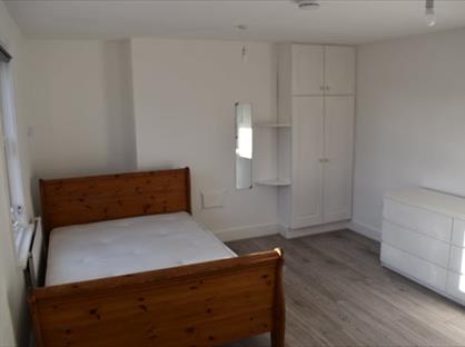 Room in a Shared House, Southampton Way, SE5