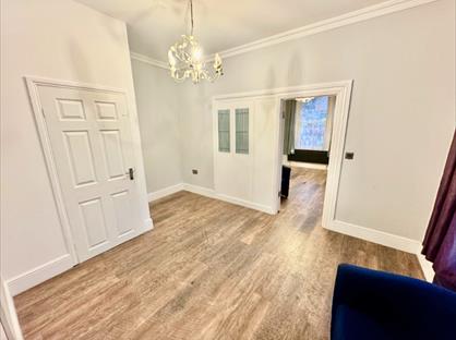 Room in a Shared House, Rosebank Road, E17