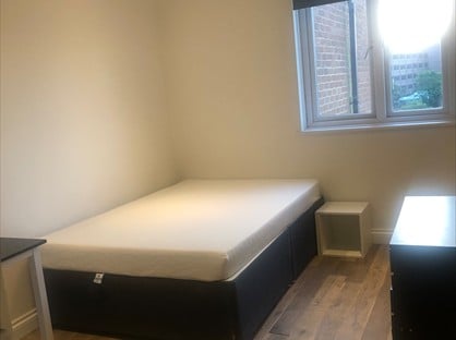 Room in a Shared Flat, Brendon House, SM2