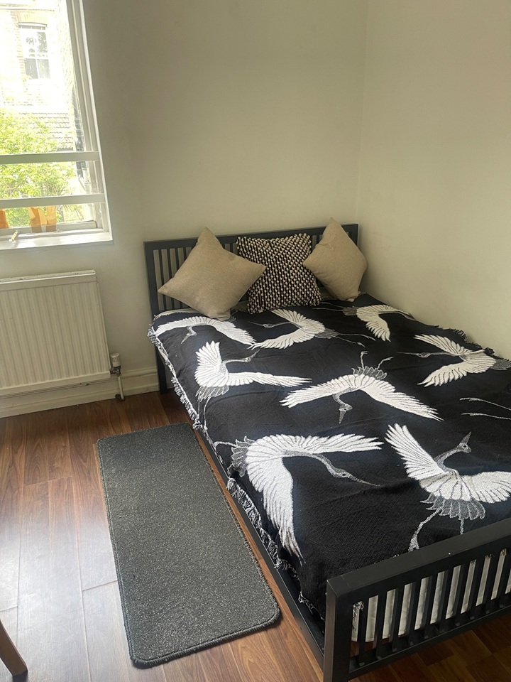 Room in a Shared House, Leander Road, SW2