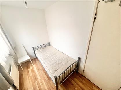 Room in a Shared House, Chesnut Road, N17
