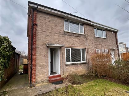 2 Bed Semi-Detached House, Windsor Road, WF17
