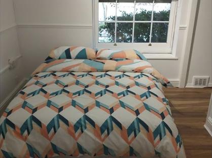 Room in a Shared Flat, Studio, E3