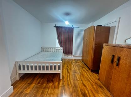 Room in a Shared House, Sterry Road, IG11