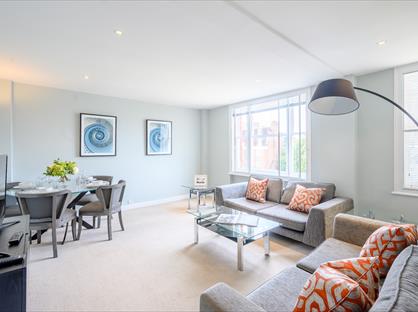 2 Bed Flat, Hill Street, W1J