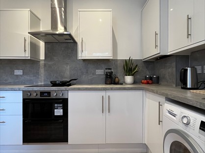 Room in a Shared House, Bath Street, OL9