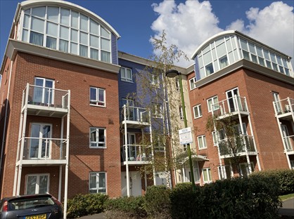 2 Bed Flat, Pumphouse Crescent, WD17