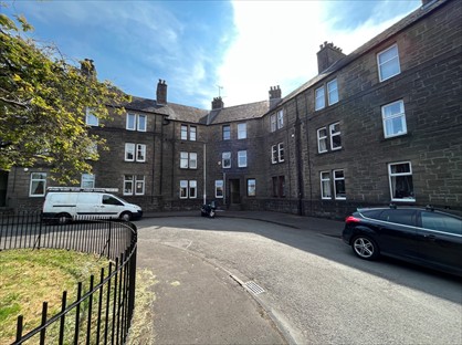 3 Bed Flat, Morgan Place, DD4