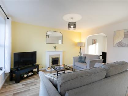 4 Bed Detached House, Ermine Court, LN4