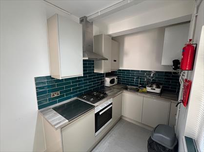 Room in a Shared House, Selborne Gardens, NW4