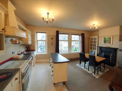 2 Bed Maisonette, Kings Road, HG1