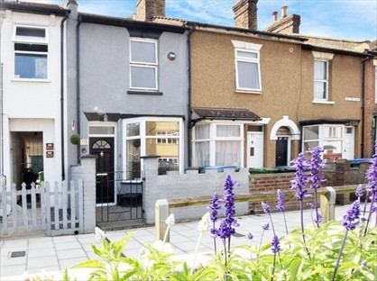 2 Bed Terraced House, Sutton Road, WD17