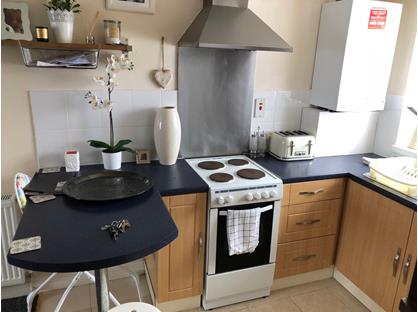 1 Bed Flat, Sermed Court 200A, SL2