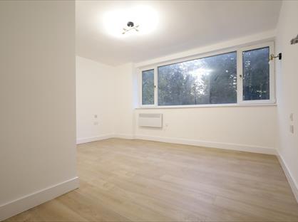 Studio Flat, Cortis Road, SW15