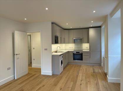 1 Bed Flat, West House, GU27