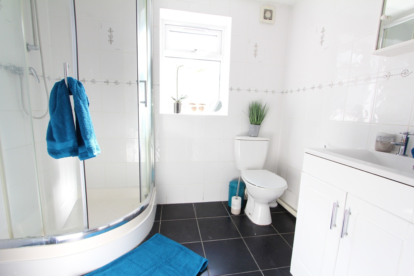 Additional image 10 of Room in a Shared House, St Edwards Road, RG6, N1 7GU