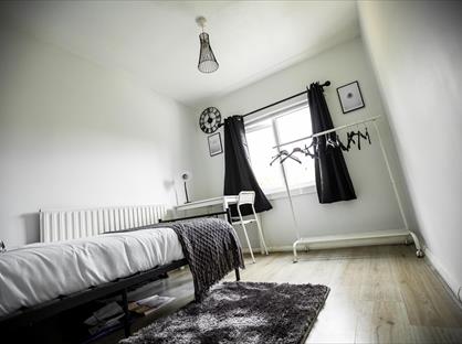 Room in a Shared House, Essex Street, RG2