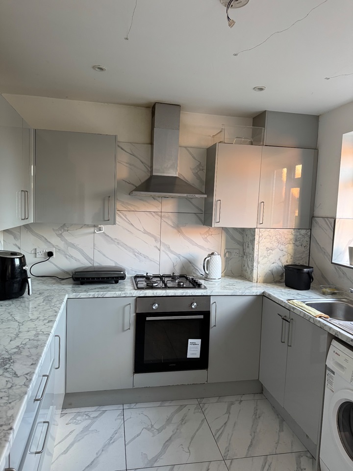 4 Bed Terraced House, Salisbury Road, RG30, N1 7GU