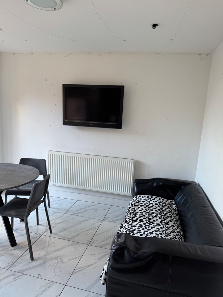 Additional image 9 of 4 Bed Terraced House, Salisbury Road, RG30, N1 7GU