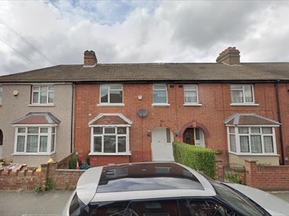 Studio Flat, Bedford Avenue, UB4