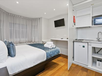Studio Flat, West End Lane, NW6