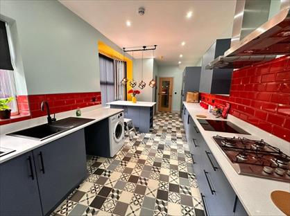 Studio Flat, Green Street, B67