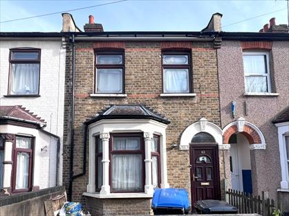 1 Bed Flat, Titchfield Road, EN3