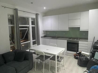 2 Bed Flat, Garratt Lane, SW17