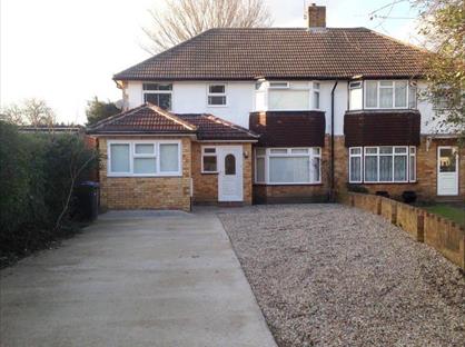 Room in a Shared House, Inglehurst, KT15