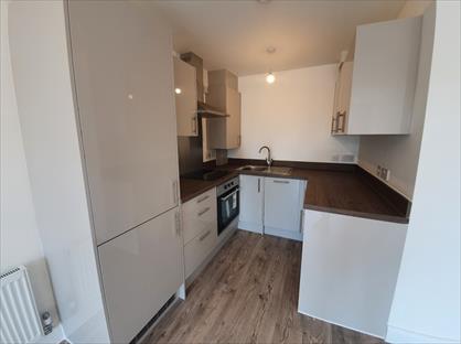 1 Bed Flat, St Thomas's Place, SK1
