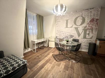 1 Bed Flat, Adam & Eve Court, W1D