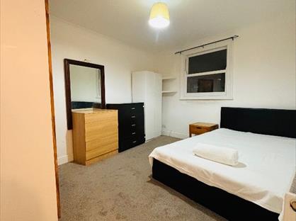 Room in a Shared Flat, Bow Common Lane, E3