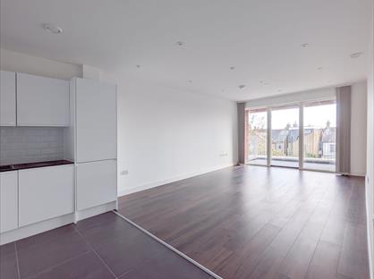 2 Bed Flat, Vicarage Road, WD18