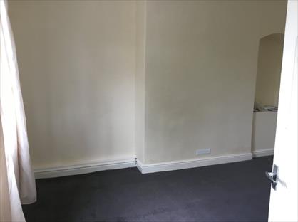 2 Bed Terraced House, Kitchener Terrace, DL17
