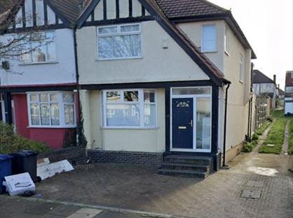 Studio Flat, Brookbank Avenue, W7