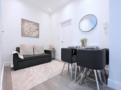 2 Bed Flat, Station Road, NW4