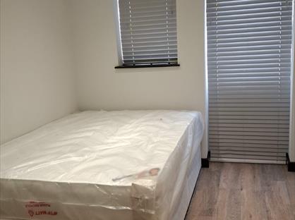 Studio Flat, Donnybrook Road, SW16