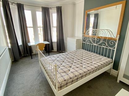 3 Bed Flat, Whitchurch Road, CF14