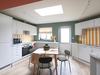 6 Bed Semi-Detached House, Odins Road, BA2