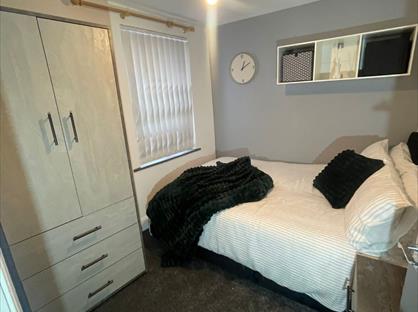 Room in a Shared House, Picton Road, L15