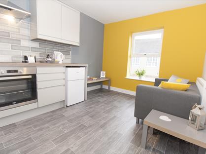 1 Bed Flat, High Street, LS25