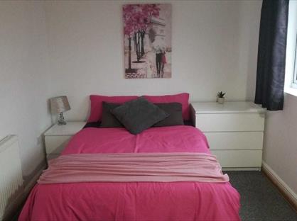 Room in a Shared House, Butts Road, WS4