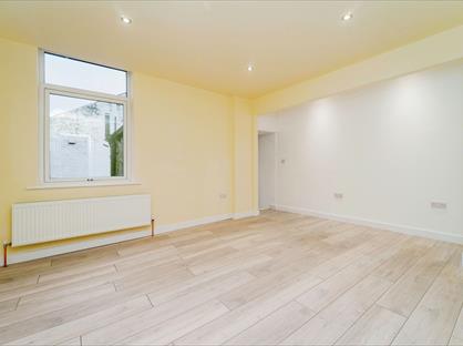 2 Bed Maisonette, Barnoldswick, BB18