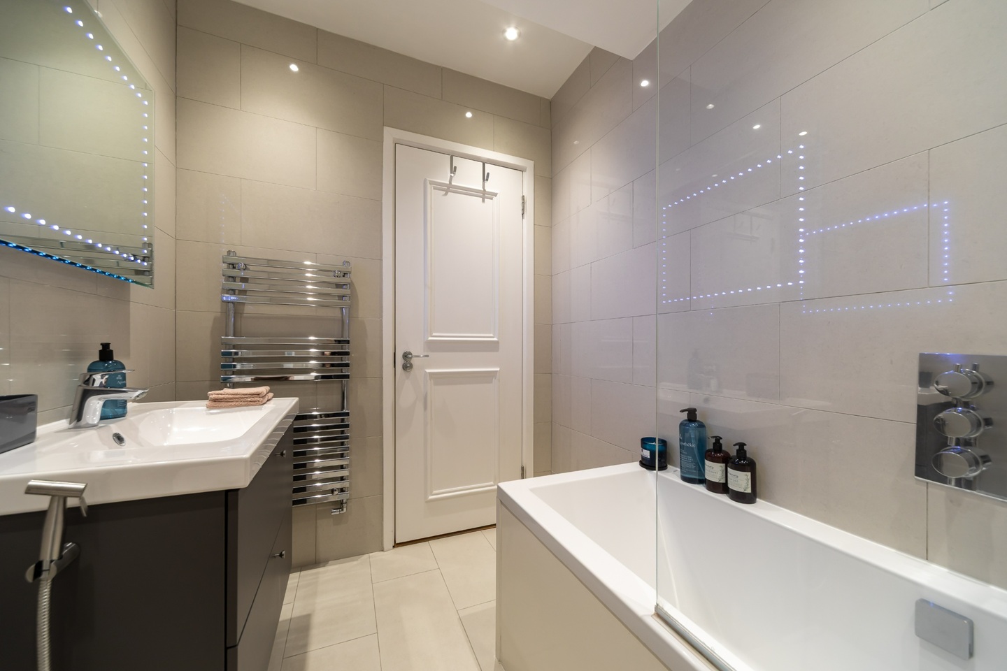 Additional image 12 of 3 Bed Flat, Sydney Place, SW7, N1 7GU