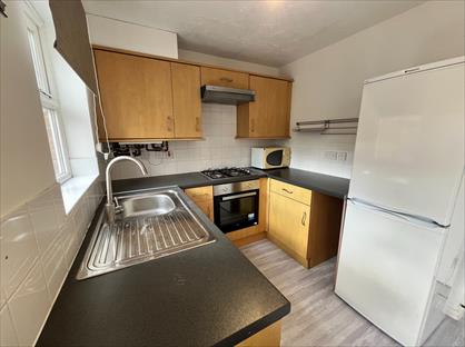 4 Bed Terraced House, Lancelot Road, BS16