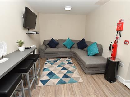 Room in a Shared House, Moor Street, L39