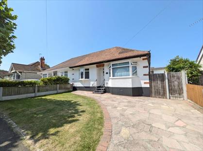 2 Bed Bungalow, Glenmere Park Avenue, SS7