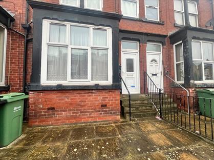1 Bed Flat, Tempest Road, LS11